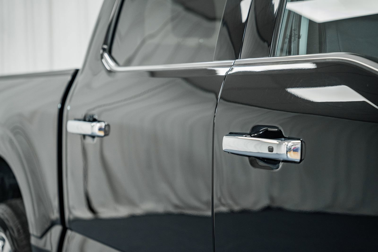 Certified 2022 Ford F150 Lariat w/ Equipment Group 502A High image 15