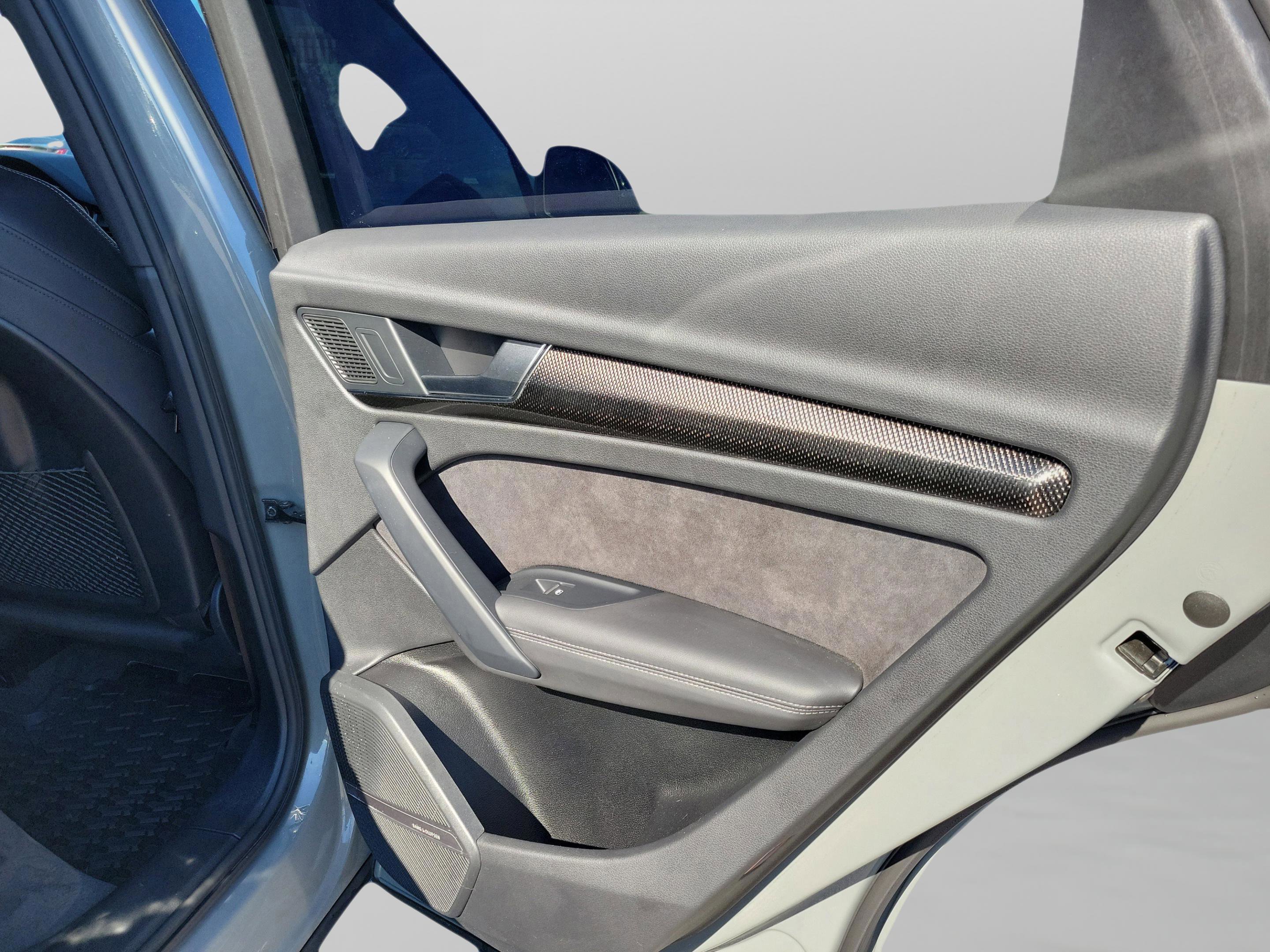 Used 2021 Audi SQ5 Premium Plus image 14