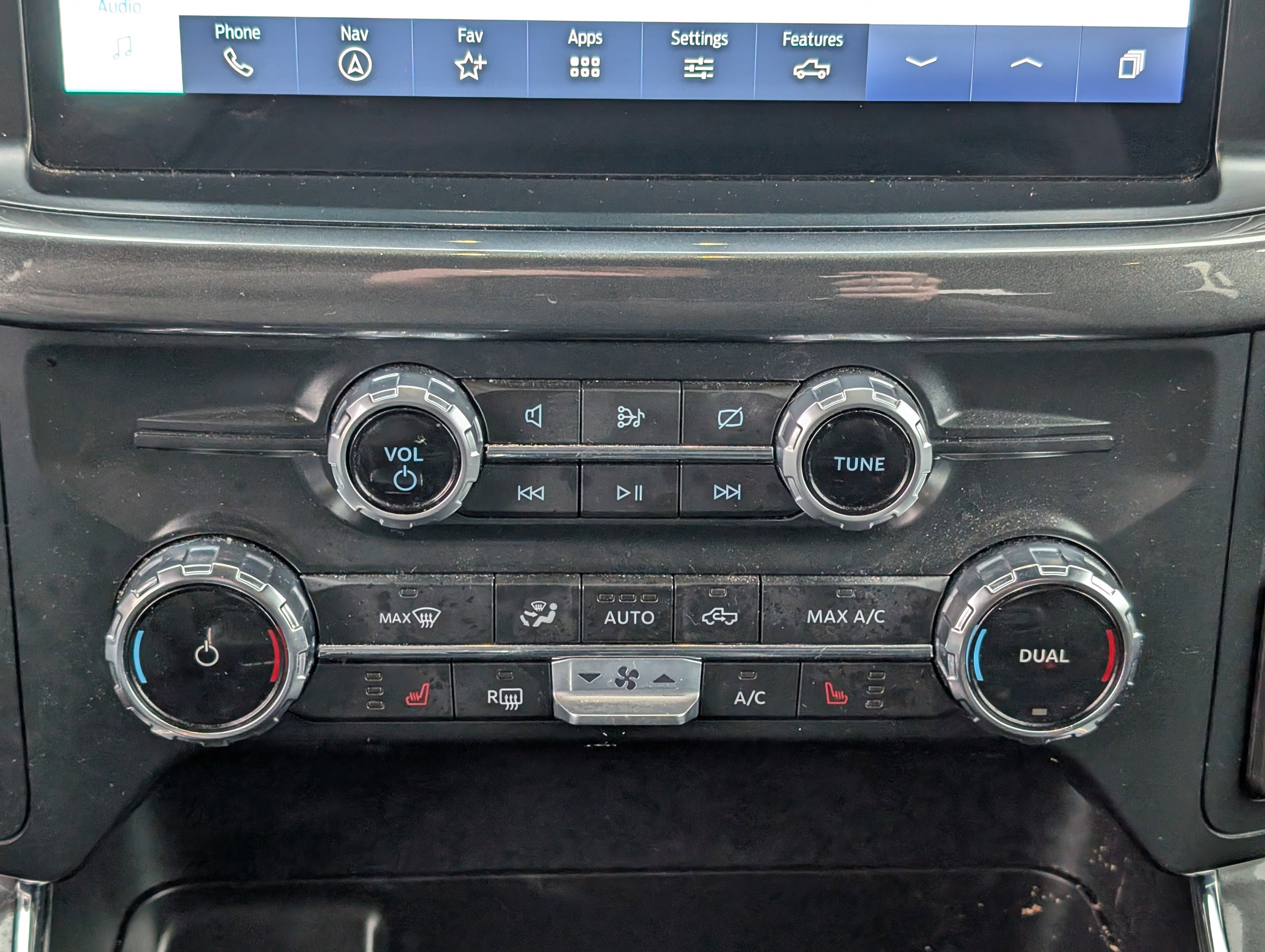 Certified 2022 Ford F150 XLT w/ Equipment Group 302A High image 27