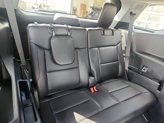 Certified 2023 Ford Explorer XLT w/ Equipment Group 202A image 33