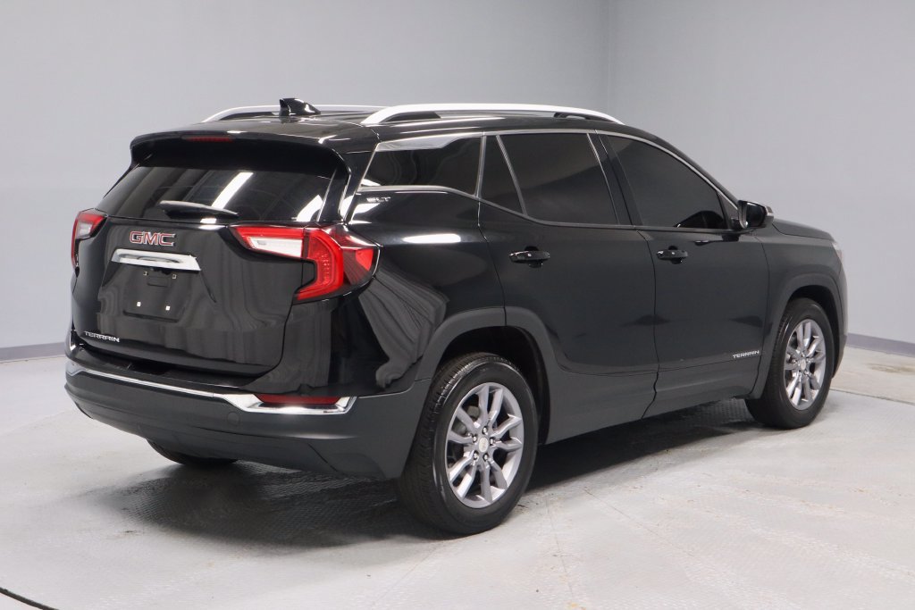 Used 2023 GMC Terrain SLT FWD image 12