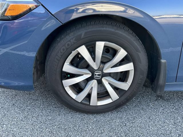 Certified 2022 Ford Explorer Platinum w/ Equipment Group 601A AWD/4WD image 4