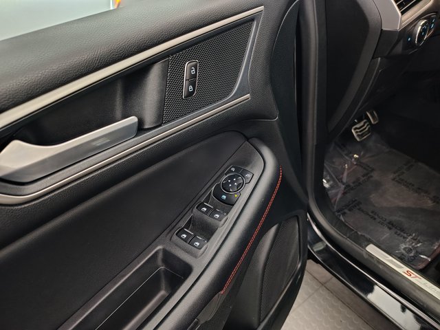 Certified 2023 Ford Edge ST-Line AWD/4WD image 20