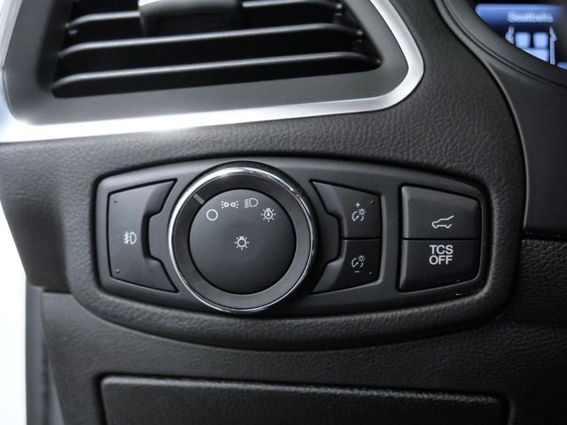 Certified 2023 Ford Edge Titanium w/ Class II Trailer Tow Package image 22