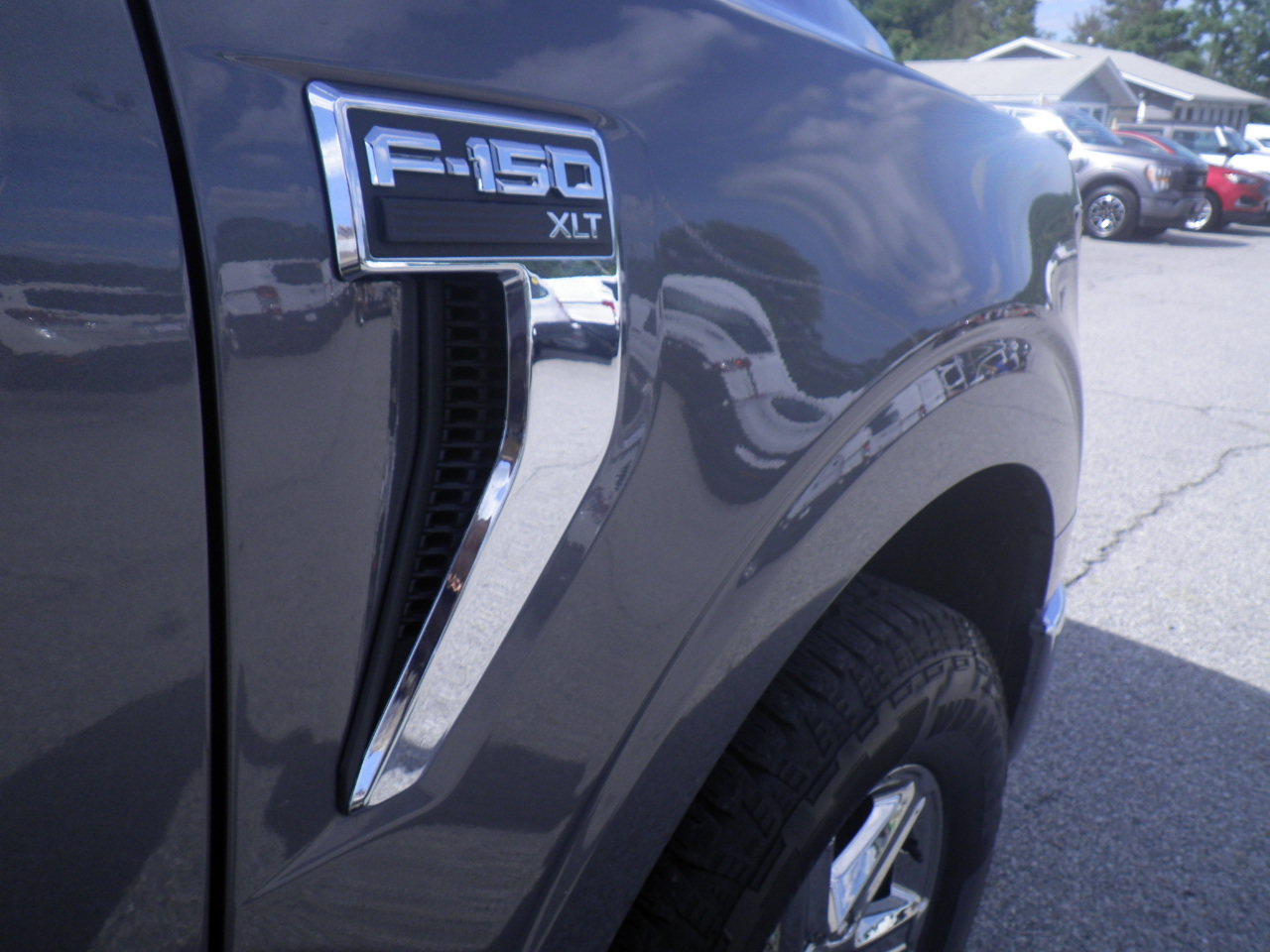 Certified 2025 Ford F150 XLT w/ Equipment Group 301A Standard AWD/4WD image 9