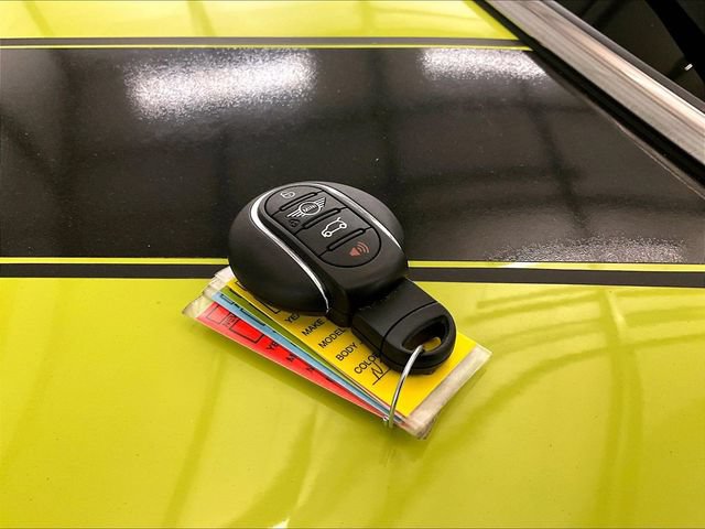 Used 2022 MINI Cooper S w/ Driver Assistance Package FWD image 9