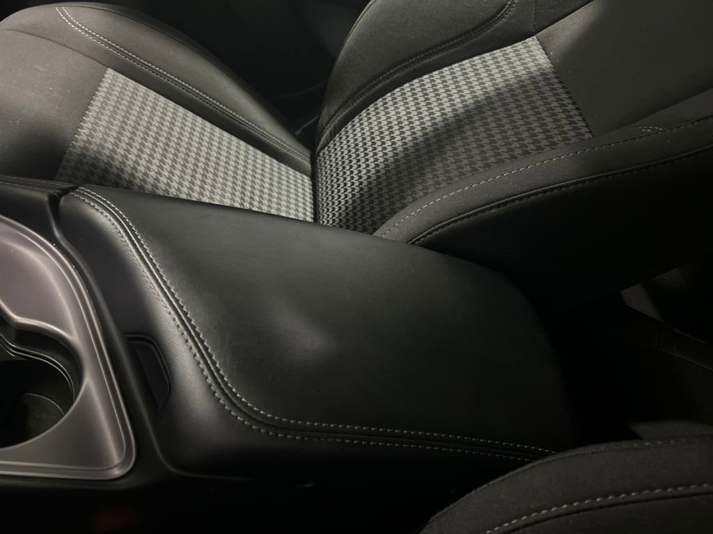 Used 2023 Dodge Challenger SXT w/ Blacktop Package image 13