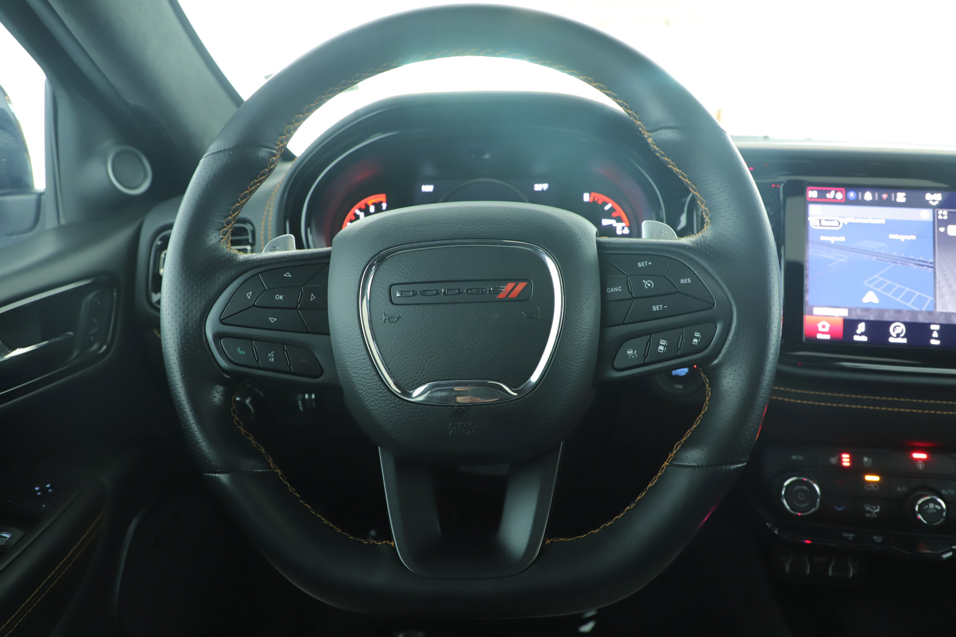 Used 2023 Dodge Durango R/T w/ Hemi Orange Plus Package image 22