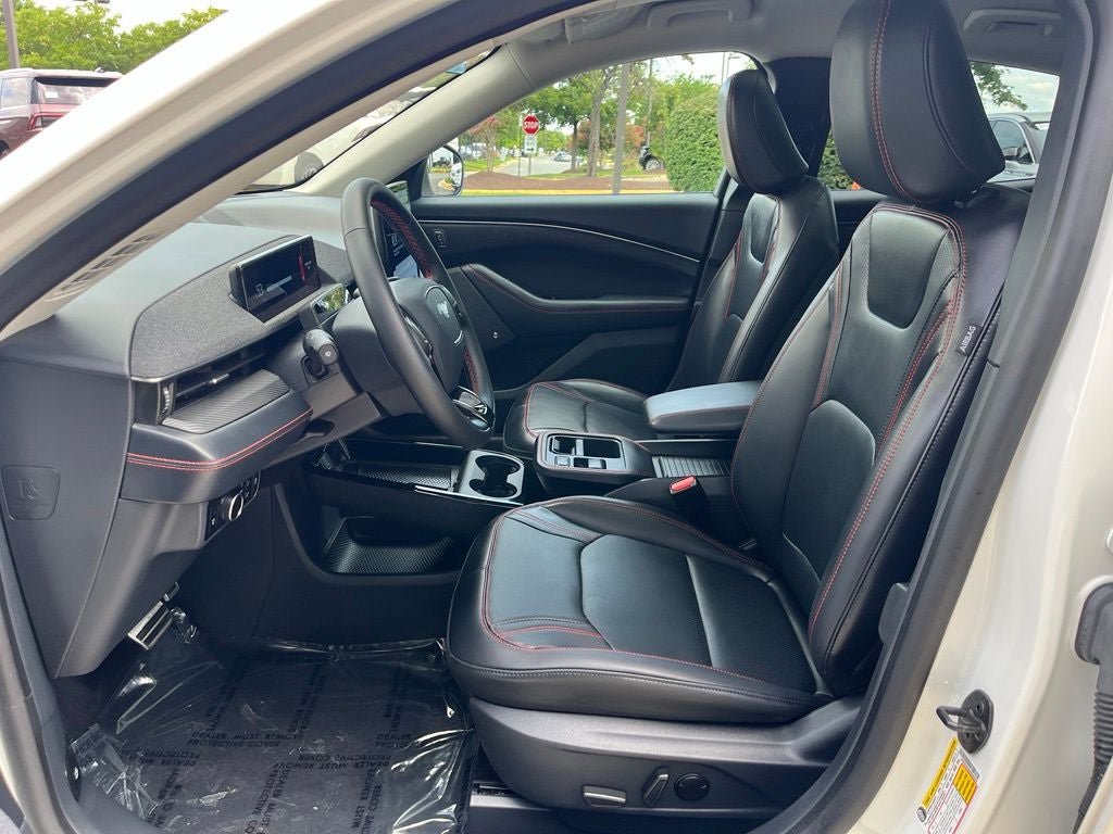 Certified 2025 Ford Mustang Mach-E Premium w/ Sport Appearance Package AWD/4WD image 25
