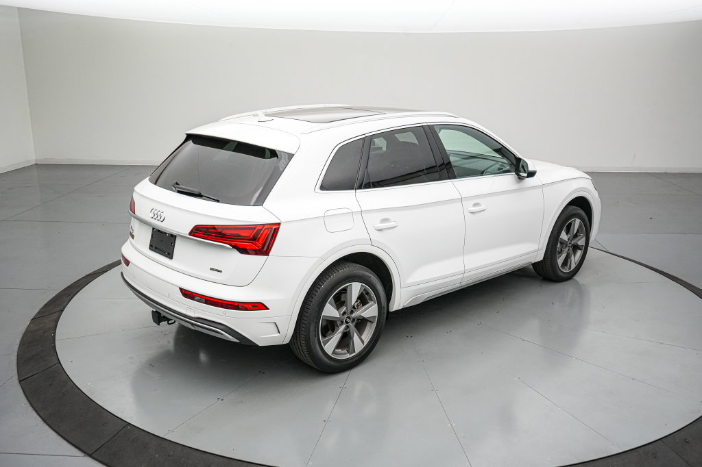 Used 2023 Audi Q5 2.0T Premium w/ Convenience Package AWD/4WD image 4