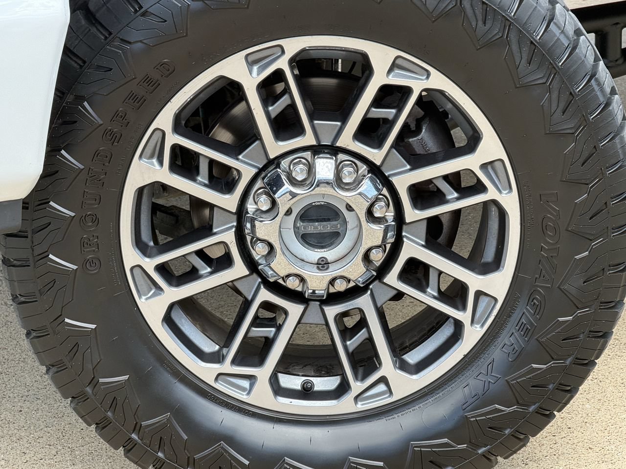 Certified 2025 Ford F350 Platinum w/ Platinum Plus Package AWD/4WD image 8