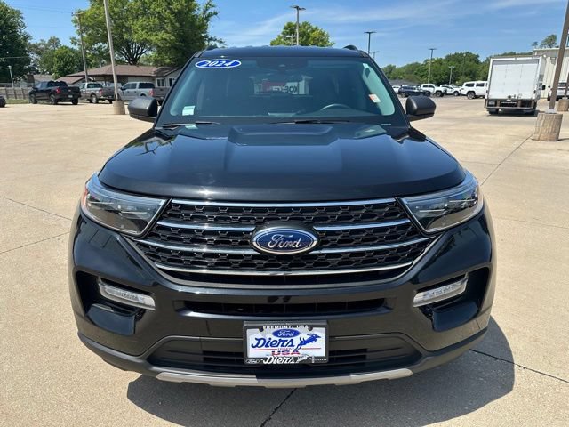 Certified 2024 Ford Explorer XLT w/ Equipment Group 202A AWD/4WD image 9