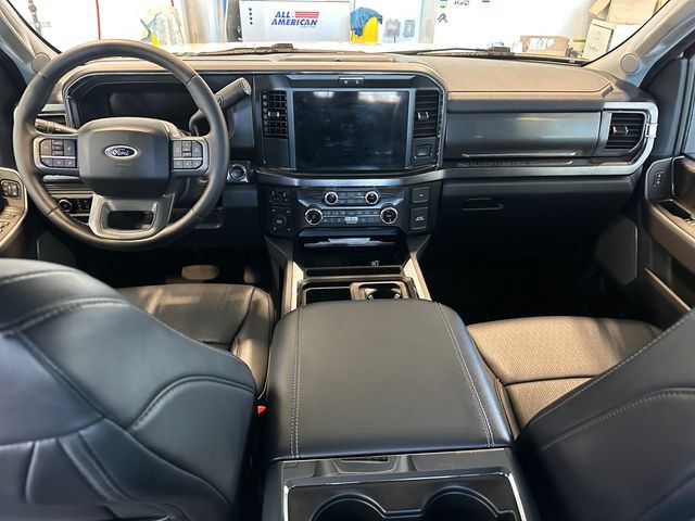 Certified 2025 Ford F350 Lariat w/ FX4 Off-Road Package AWD/4WD image 13