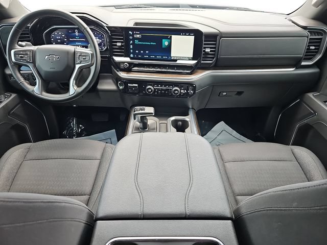 Used 2024 Chevrolet Silverado 1500 RST w/ Z71 Off-Road Package AWD/4WD image 11