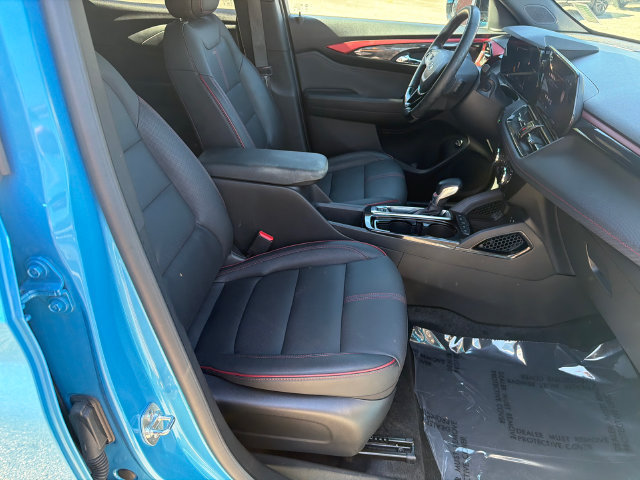 Used 2025 Chevrolet TrailBlazer RS w/ Convenience Package FWD image 15