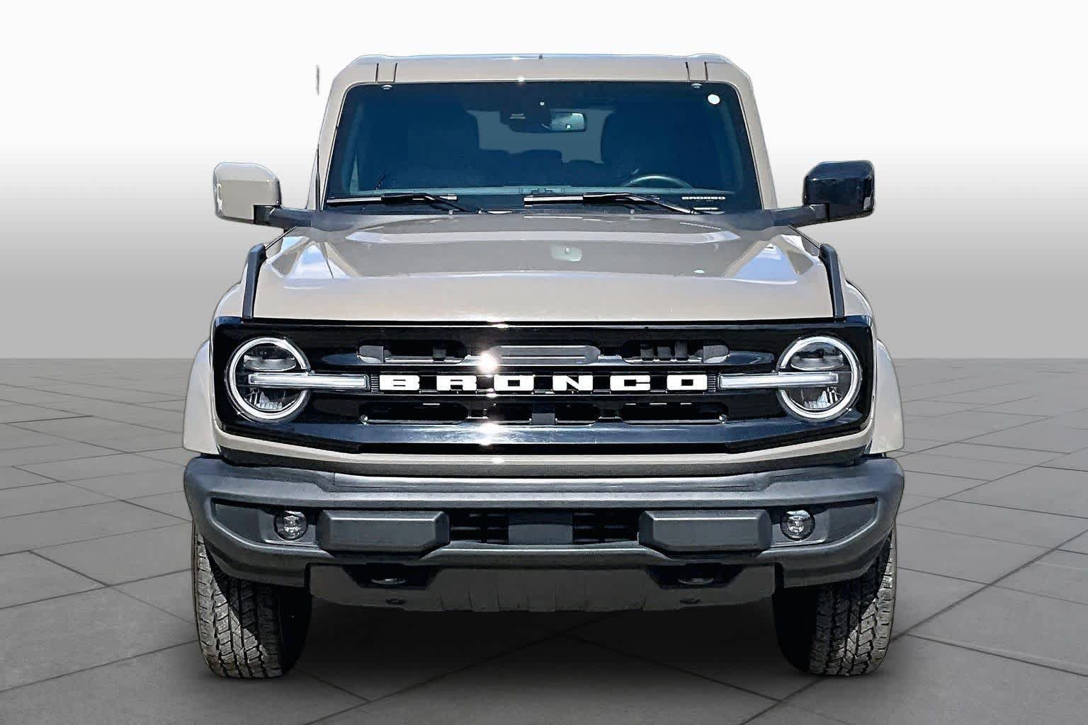 Certified 2025 Ford Bronco Outer Banks AWD/4WD image 4