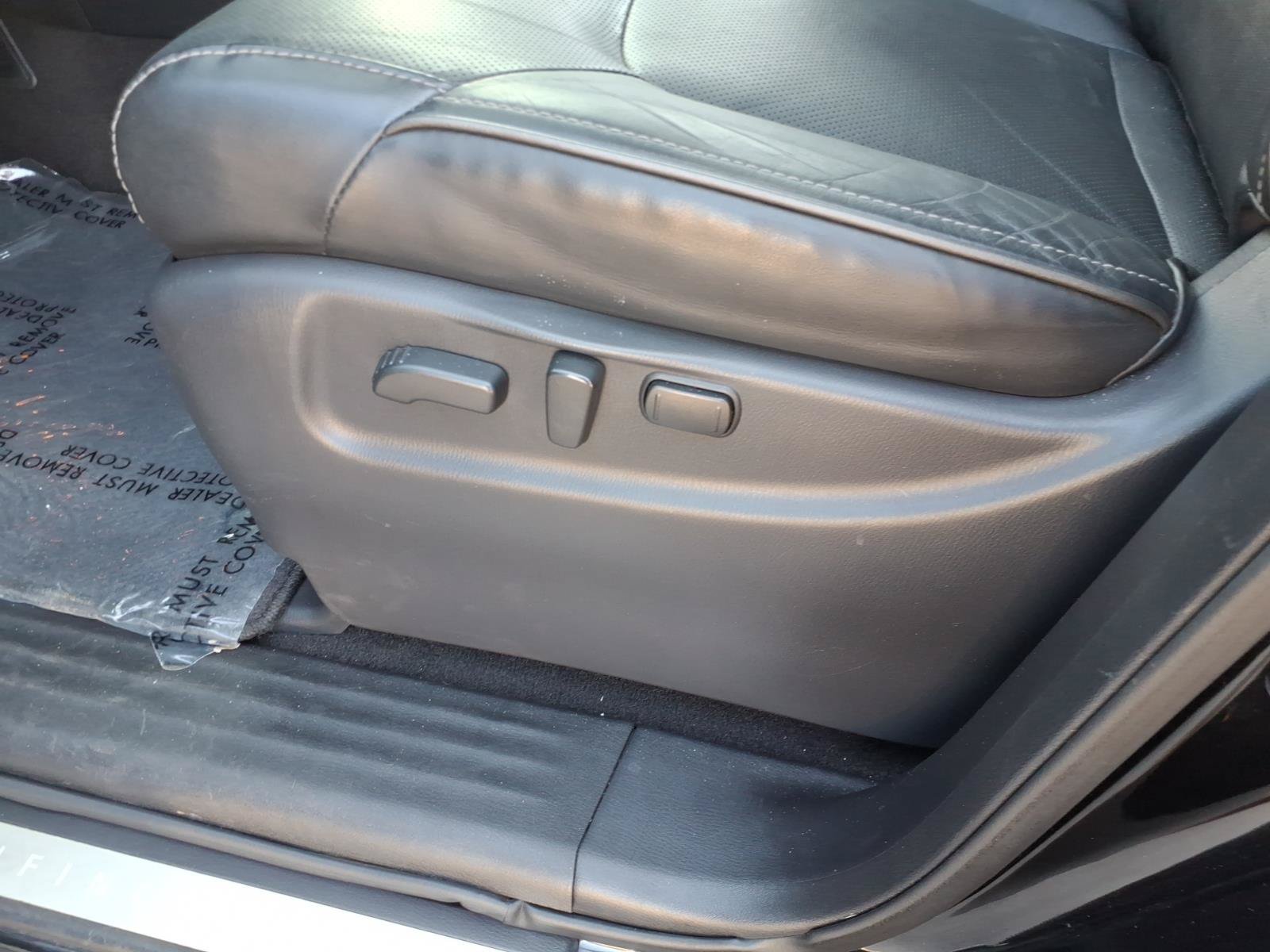 Used 2019 INFINITI QX80 Luxe w/ All-Season Package AWD/4WD image 11