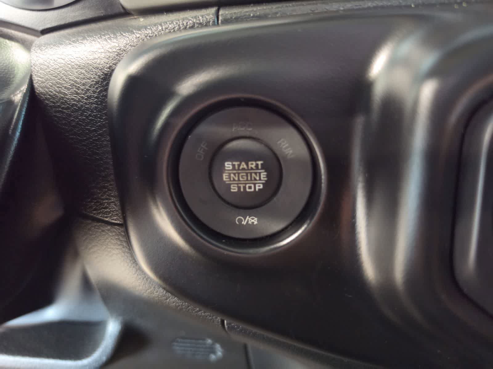 Used 2023 Jeep Wrangler Unlimited Sahara AWD/4WD image 22