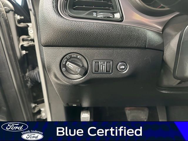 Used 2023 Dodge Challenger SXT w/ Blacktop Package image 21