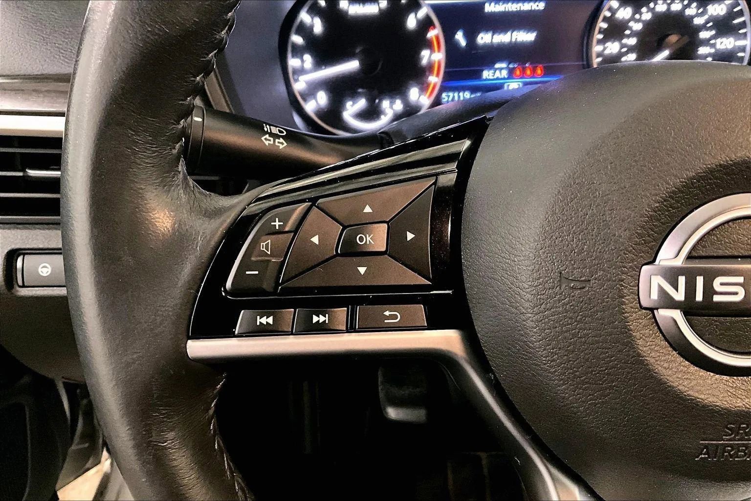 Used 2023 Nissan Altima 2.5 SV w/ SV Premium Package image 17