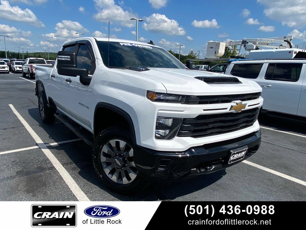Used 2024 Chevrolet Silverado 2500 Custom w/ Custom Value Package AWD/4WD image 1