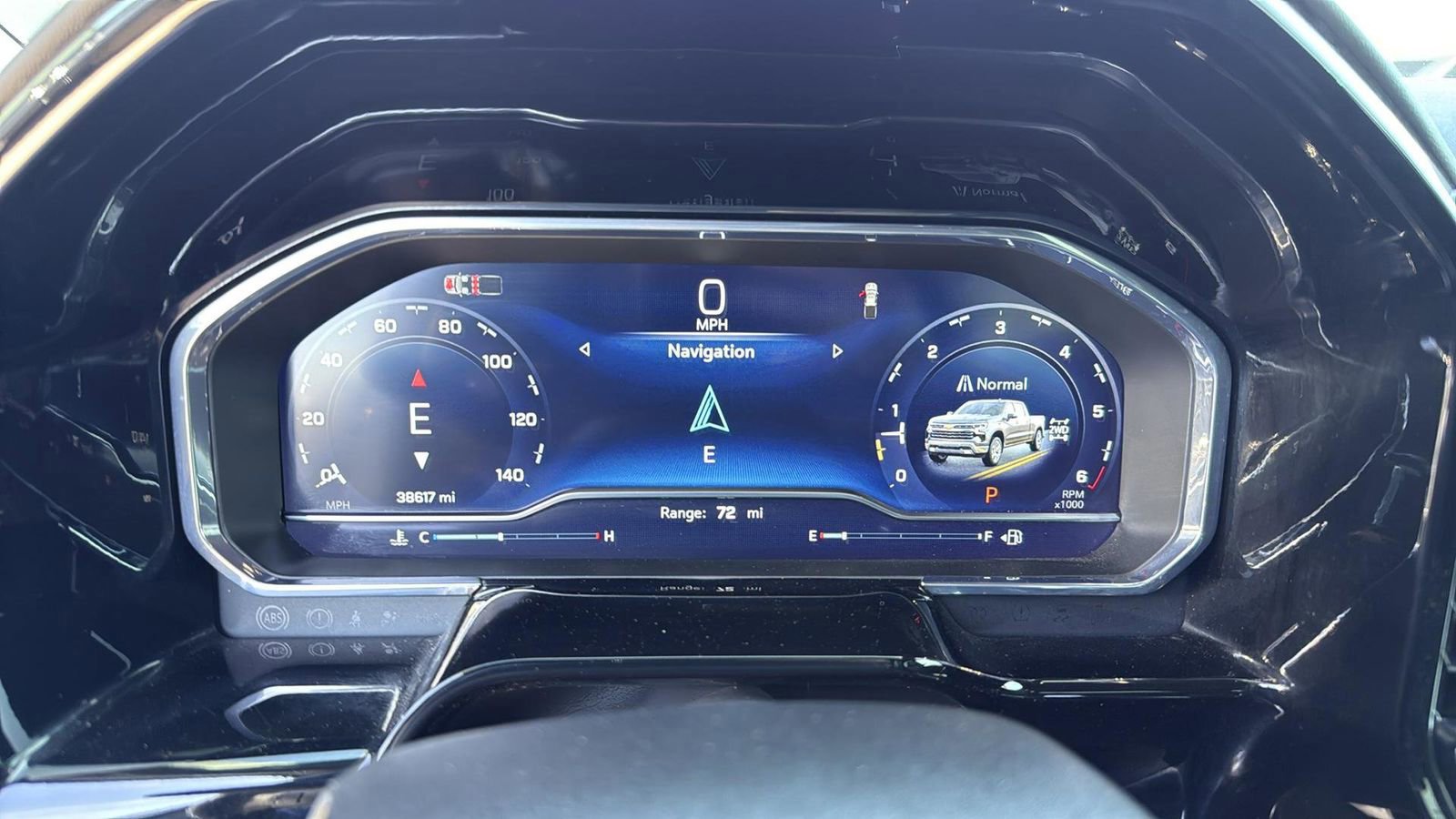 Used 2025 Chevrolet Silverado 1500 LTZ image 14