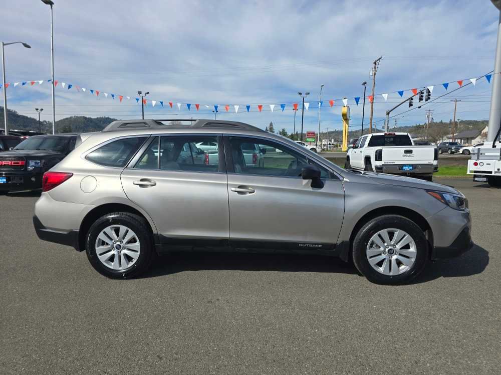 Used 2018 Subaru Outback 2.5i image 7