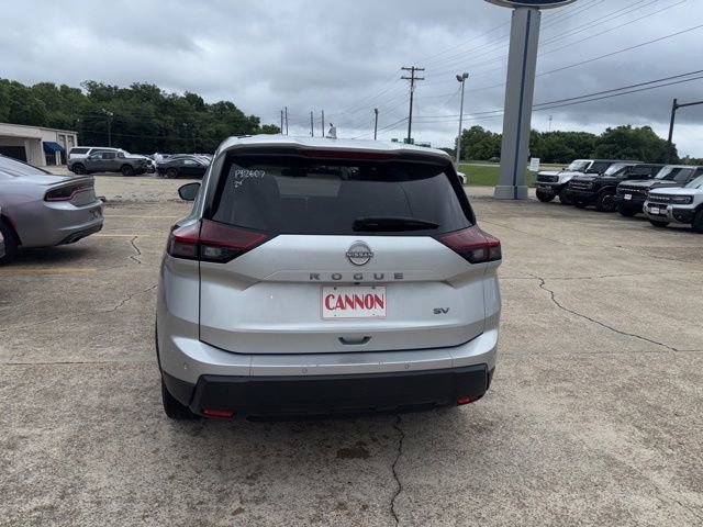 Used 2024 Nissan Rogue SV FWD image 8