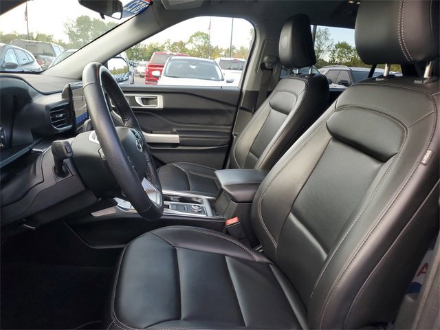 Certified 2022 Ford Explorer XLT w/ Equipment Group 202A image 12