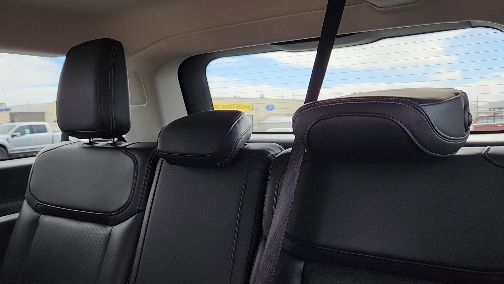 Certified 2025 Ford Expedition Max Platinum image 19