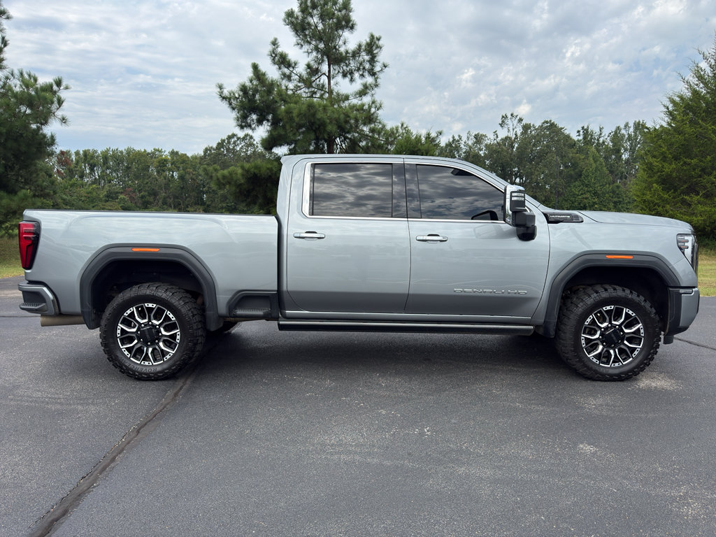 Used 2024 GMC Sierra 2500 Denali Ultimate w/ Max Trailering Package AWD/4WD image 9
