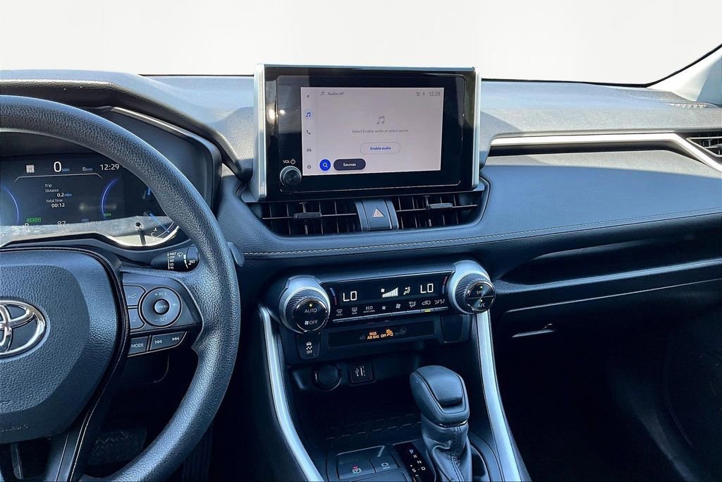 Used 2025 Toyota RAV4 XLE AWD/4WD image 8