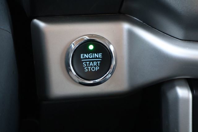 Certified 2023 Ford Expedition XLT image 9