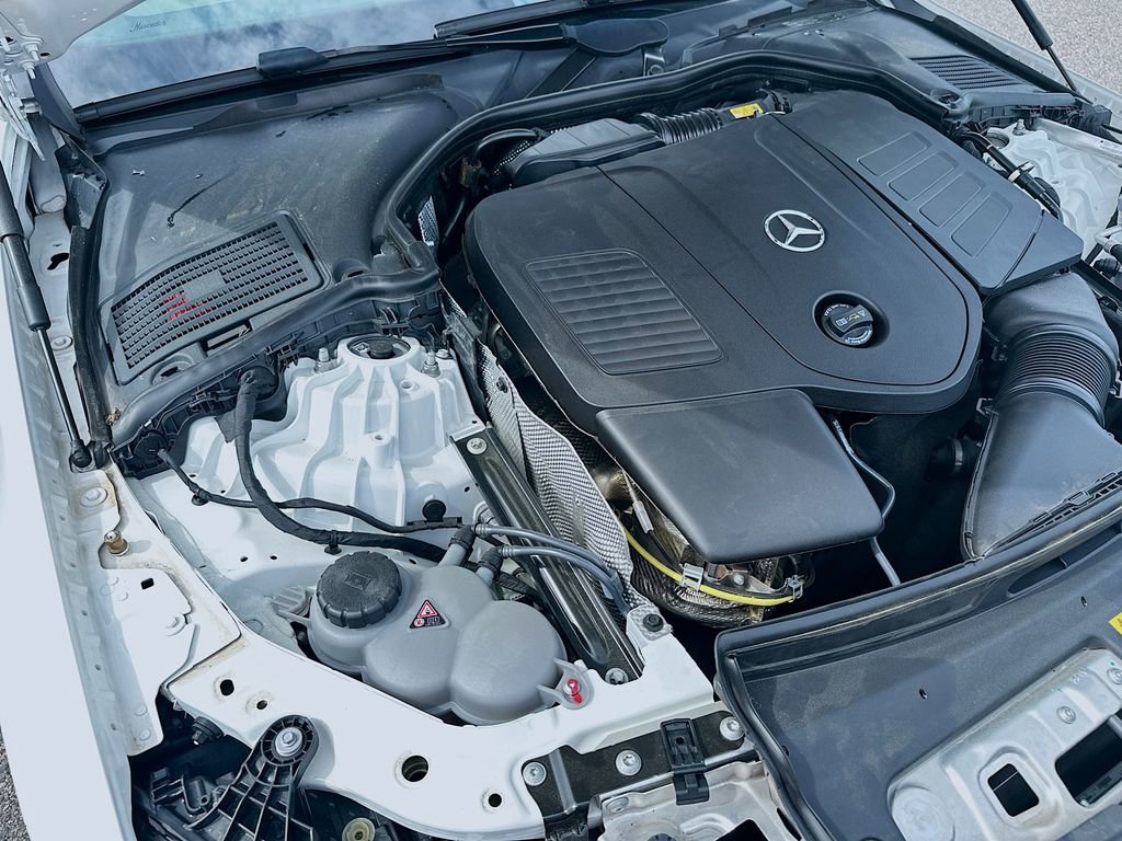 Used 2025 Mercedes-Benz C 300 Sedan image 26