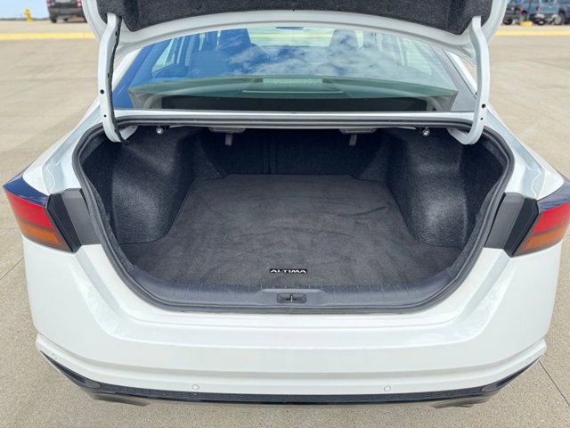 Used 2025 Nissan Altima 2.5 SR FWD image 37