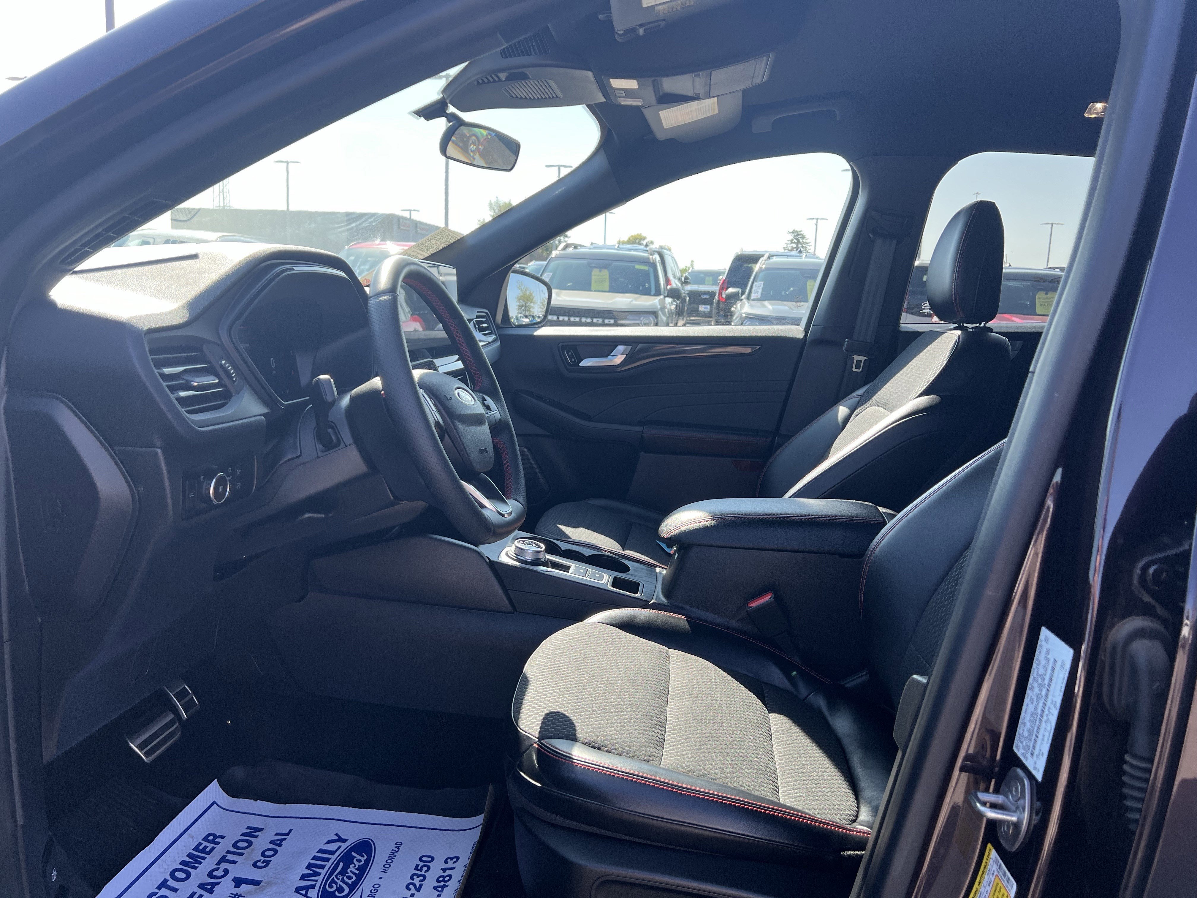 Certified 2023 Ford Escape ST-Line Select w/ Tech Pack #2 image 18