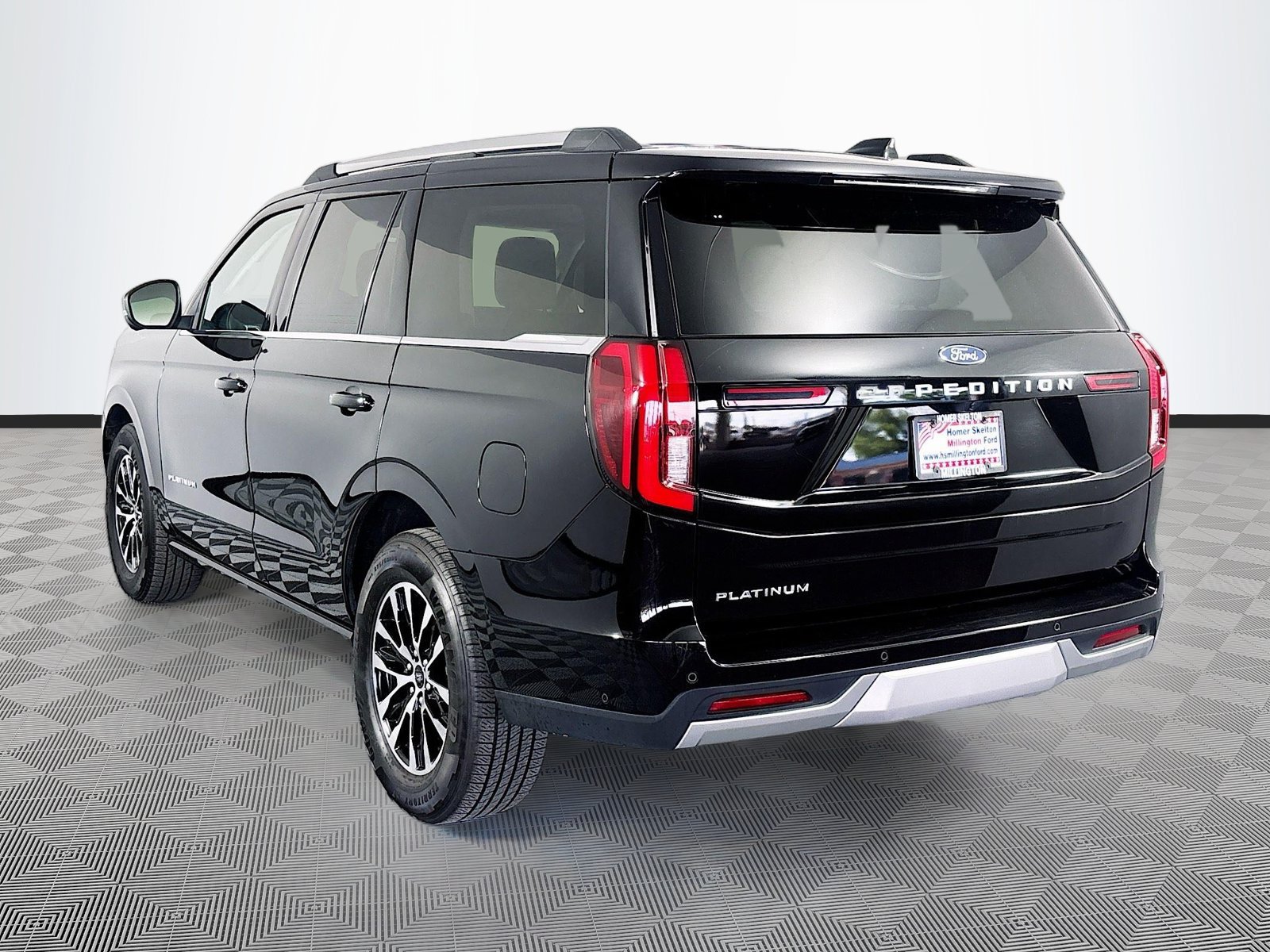 Certified 2025 Ford Expedition Platinum AWD/4WD image 5