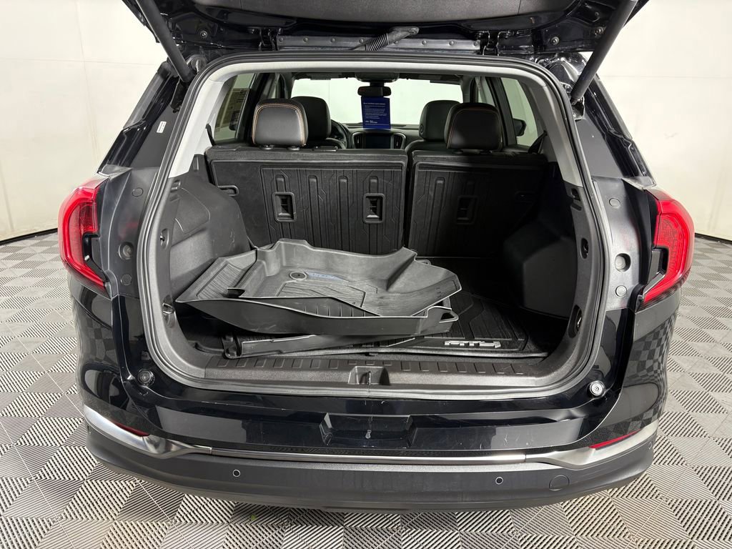 Used 2024 GMC Terrain AT4 w/ Infotainment Package II AWD/4WD image 31