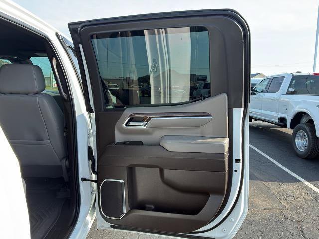 Used 2025 Chevrolet Silverado 1500 LT Trail Boss w/ Convenience Package II AWD/4WD image 18