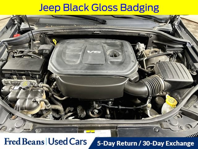 Used 2019 Jeep Grand Cherokee Laredo AWD/4WD image 37