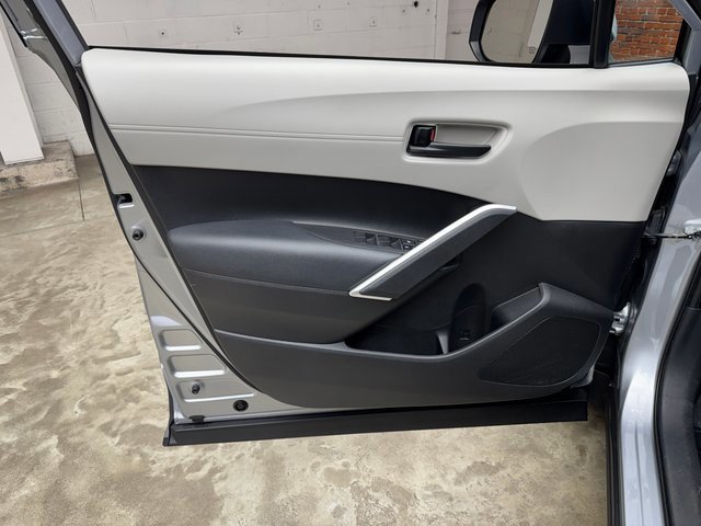 Used 2022 Toyota Corolla Cross LE image 12