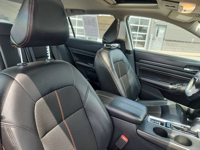 Used 2021 Nissan Altima 2.5 SR w/ SR Premium Package AWD/4WD image 32