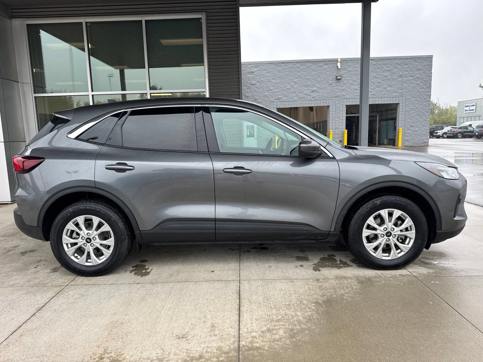 Certified 2023 Ford Escape Active w/ Tech Pack #2 AWD/4WD image 9