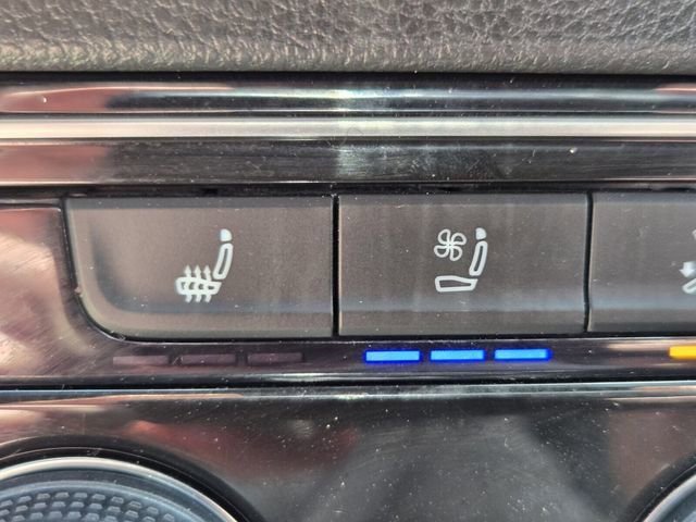 Used 2021 Volkswagen Atlas Cross Sport SEL Premium R-Line w/ Cross Sport MDO Package AWD/4WD image 24