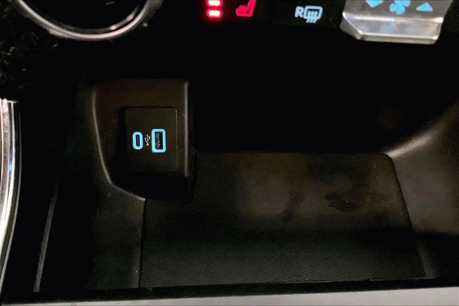 Certified 2022 Ford F150 XLT w/ Equipment Group 302A High image 31