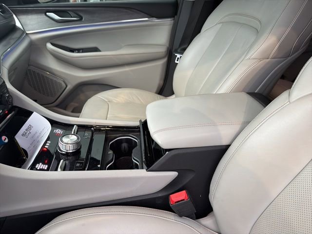 Used 2023 Jeep Grand Cherokee Overland image 9