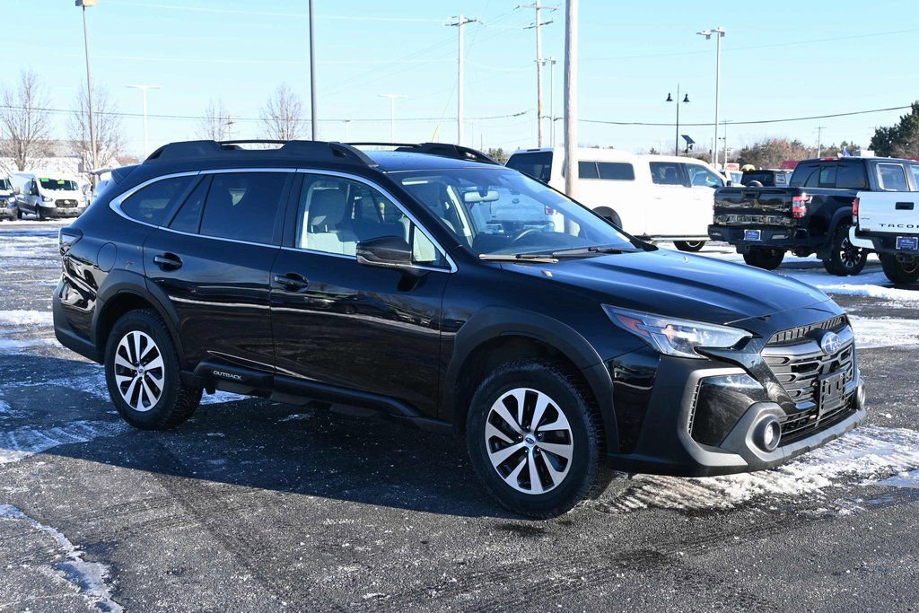 Used 2024 Subaru Outback Premium image 7