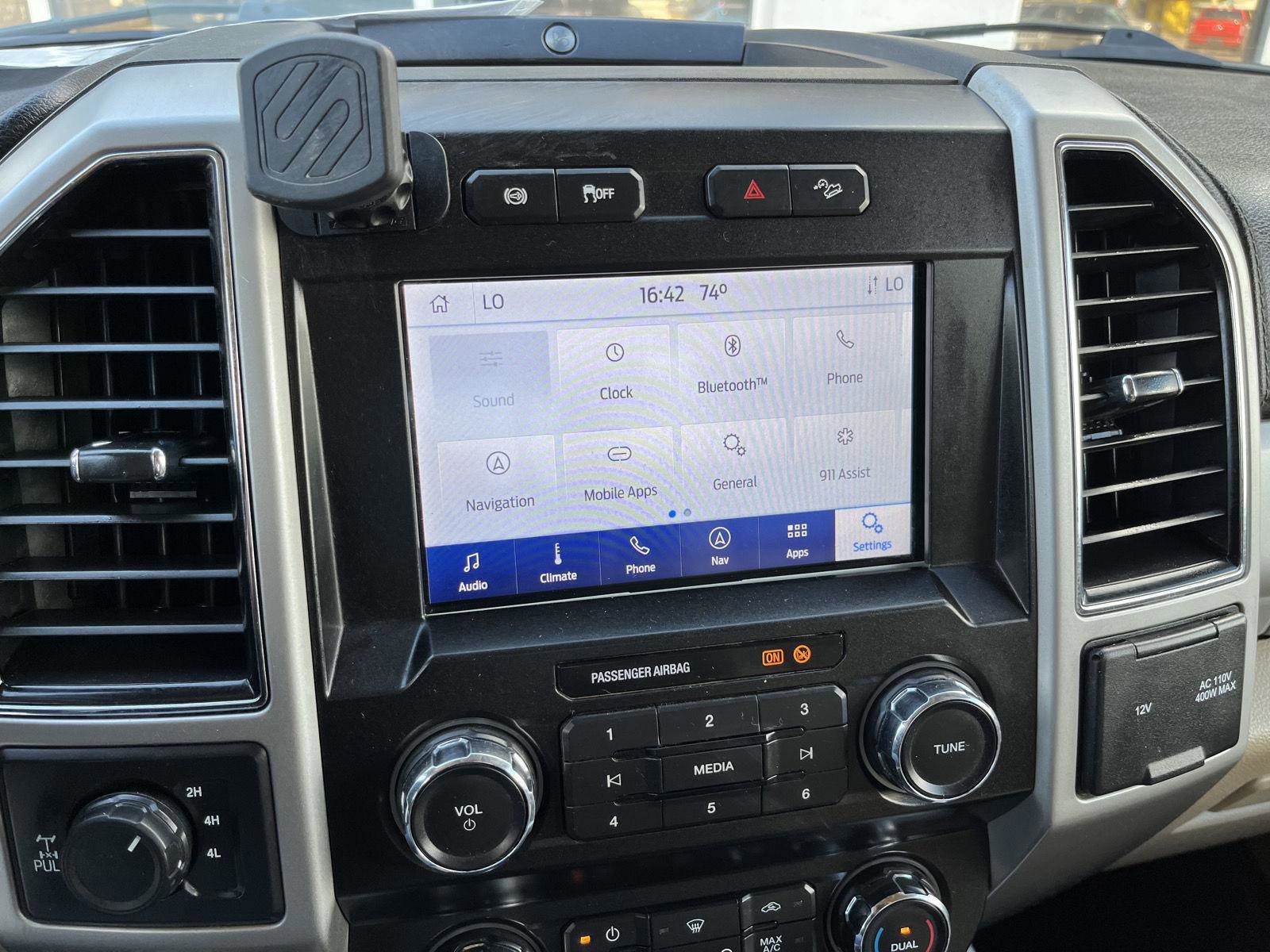 Certified 2021 Ford F250 Lariat w/ Chrome Package image 22