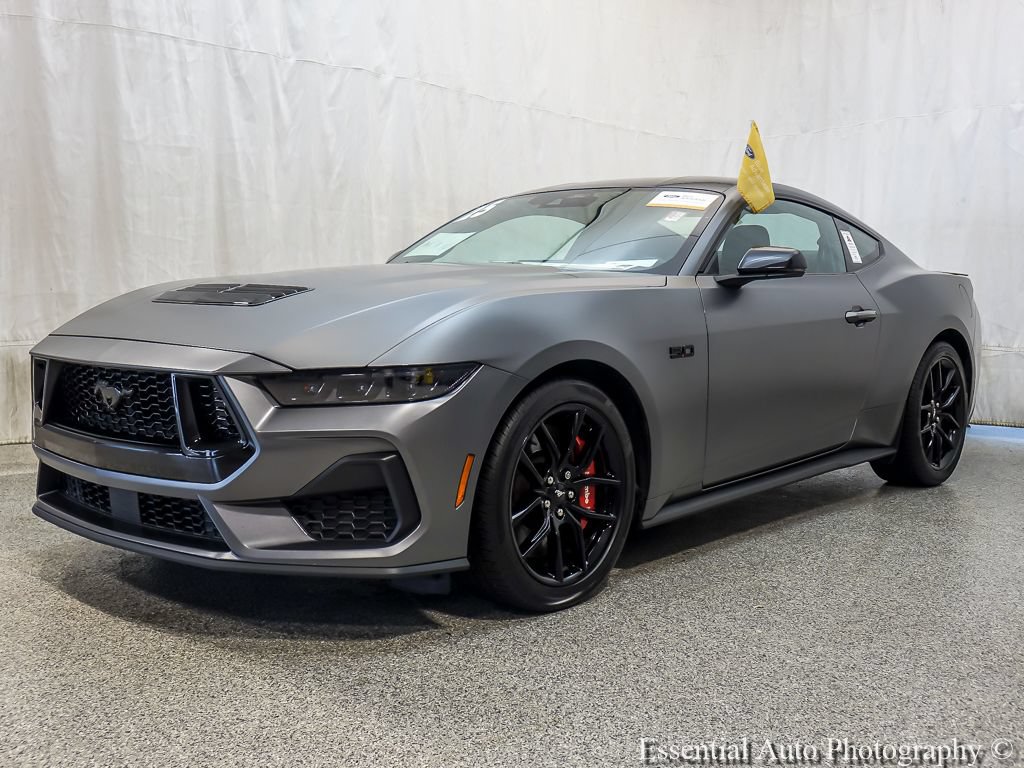 Certified 2025 Ford Mustang GT Premium RWD image 2