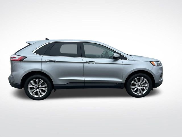 Certified 2024 Ford Edge Titanium image 3